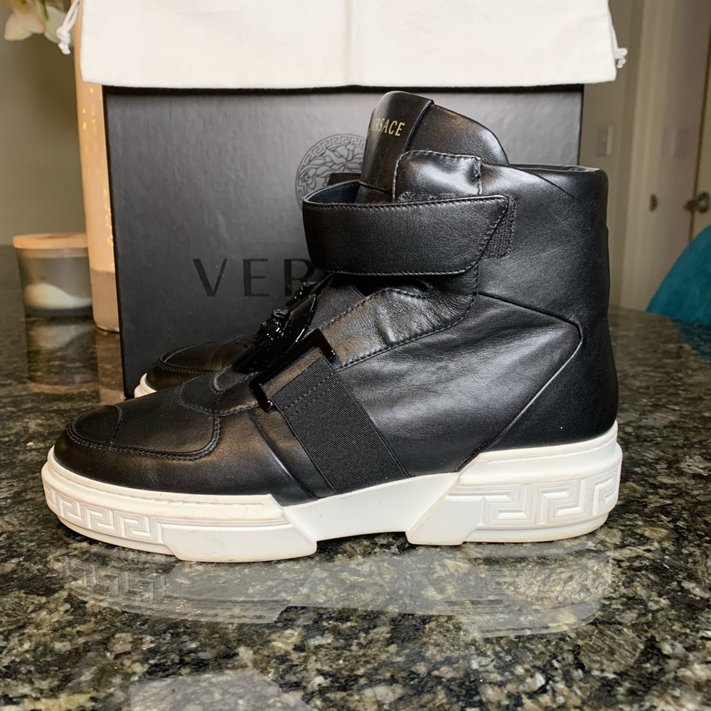 Versace High Top Black Medusa- Black - 37 - Picture 3 of 10